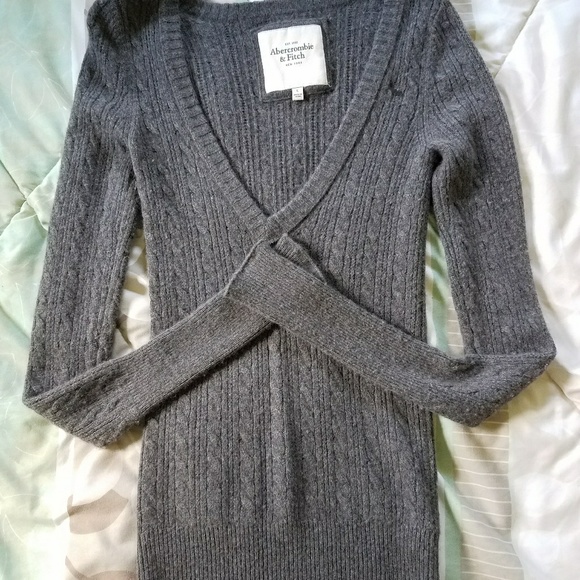 Sweater - Picture 1 of 3
